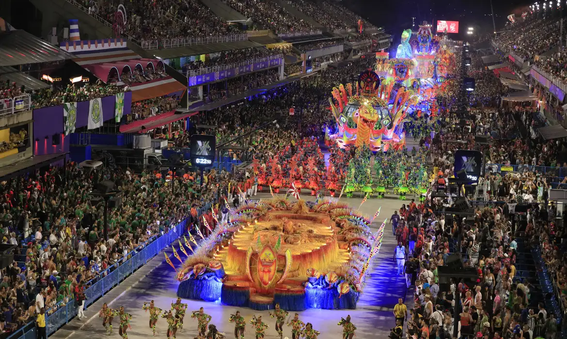 Liesa reabrirá nesta terça-feira (28) as vendas de frisas para o Rio Carnaval 2026; ingressos variam de R$ 1.800 a R$ 10 mil e serão vendidos exclusivamente pela Ticketmaster.