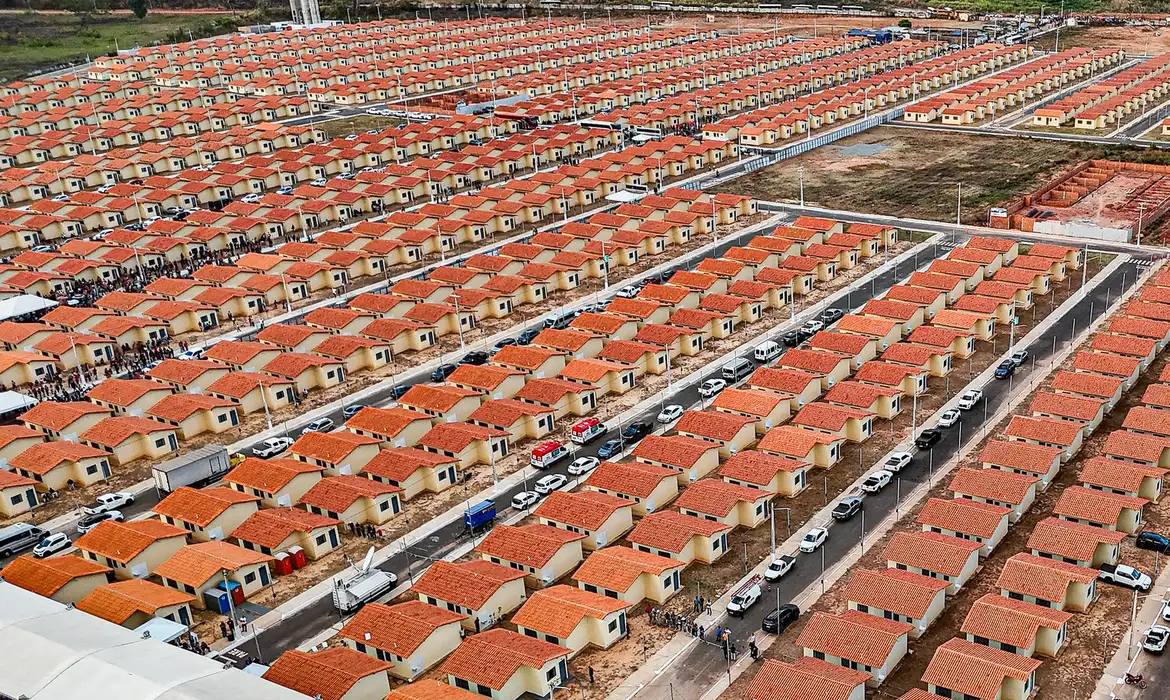 'Minha Casa, Minha Vida' oferece crédito de até R$ 30 mil para reforma de moradias.