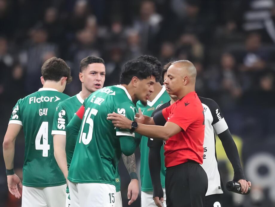 Wilton Pereira Sampaio será o árbitro do confronto entre Flamengo e Palmeiras no Maracanã