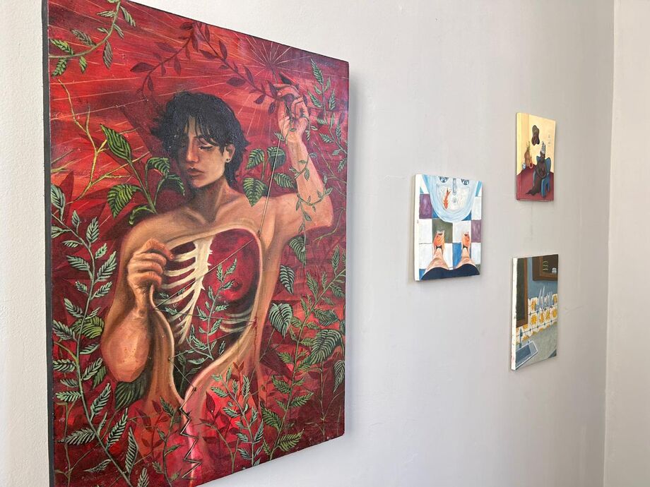 Exposição Aproximações ocupa a Casa de Cultura de Campo Grande e celebra os 45 anos dos cursos de Artes Visuais da UFMS.