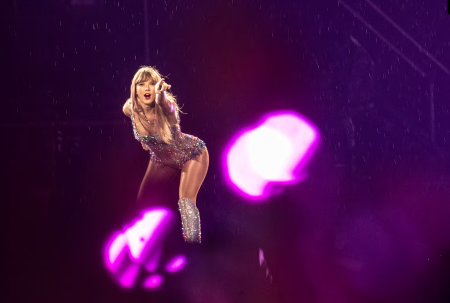 A cantora Taylor Swift durante apresentação da The Eras Tour no Allianz Parque, em São Paulo, em novembro de 2023.