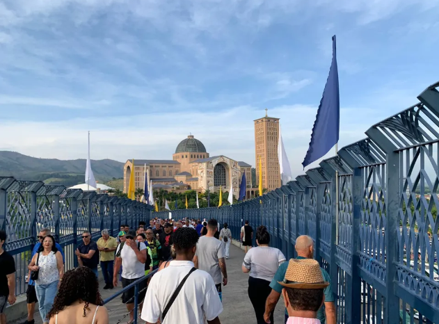 Passarela da Fé no Santuário Nacional de Aparecida