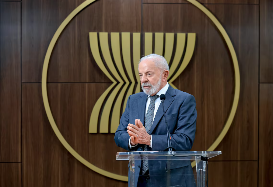Lula e Joko Widodo se encontram na Indonésia; países firmam cooperação e miram novos acordos comerciais.