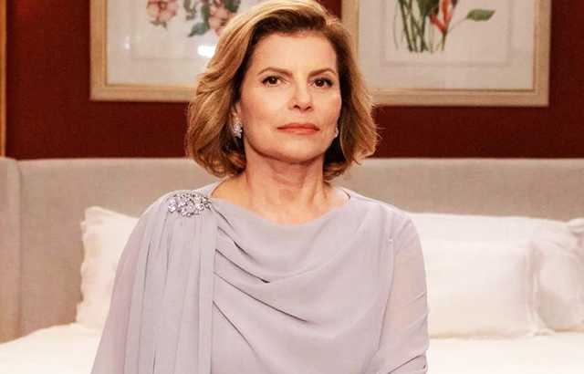 O público poderá participar de uma atividade interativa com um painel temático que mostra a icônica personagem Odete Roitman (Déborah Bloch) cercada pelos principais suspeitos do crime que marcou a história da teledramaturgia brasileira