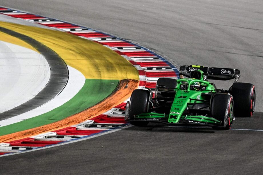 Gabriel Bortoleto ganhou duas posições no grid do GP de Singapura após punições para os carros da Williams