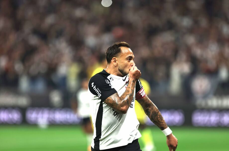 Corinthians vence o Mirassol por 3 a 0 e quebra jejum de vitórias em casa no Brasileirão.