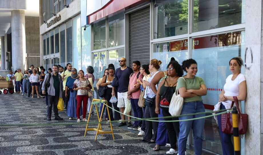 Estado do Rio de Janeiro lidera número de candidatos e de vagas fora do DF no CNU 2025