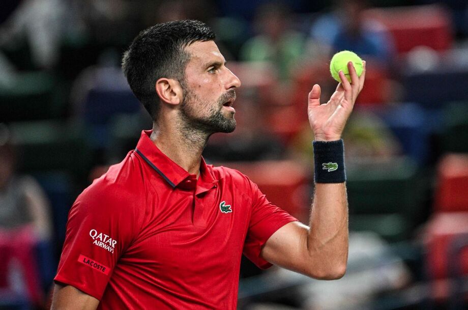 Djokovic sofreu com desgastes no Masters de Xangai.