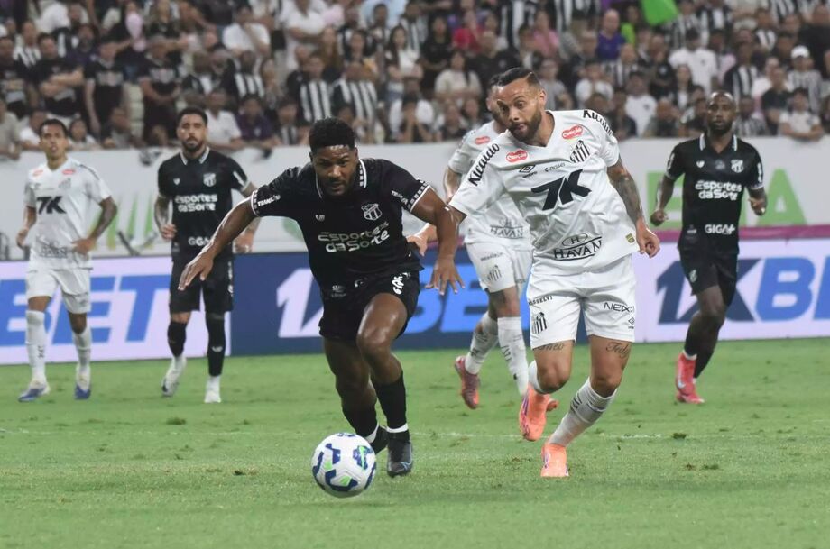 Derrota por 3 a 0 acentua crise no Santos, que sente falta de Neymar e vive momento turbulento no Brasileirão.