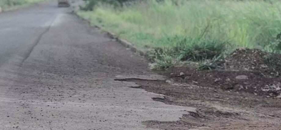 Rodovia MS-080 sofre com deterioração do asfalto e preocupa motoristas em Rochedo