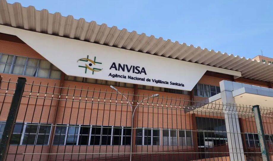 Produtos de alisamento e higiene bucal sem registro são alvo de recolhimento determinado pela Anvisa