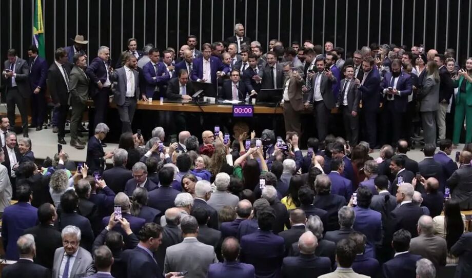 Deputados sob pressão decidem nesta quarta-feira fate da MP 1303, peça central da disputa política