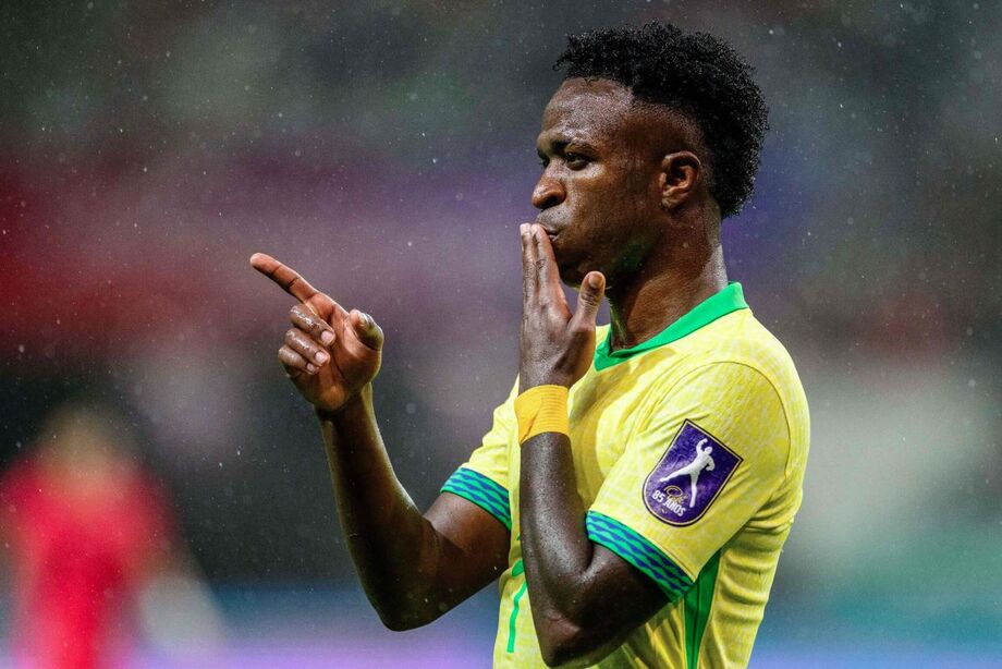 Vinícius Júnior celebra gol marcado contra a Coreia do Sul pela seleção brasileira.