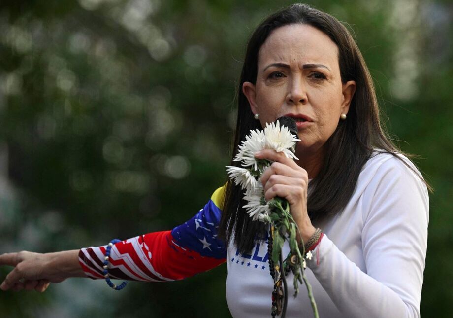 María Corina Machado vence o Nobel da Paz de 2025 por sua luta em defesa da democracia na Venezuela.