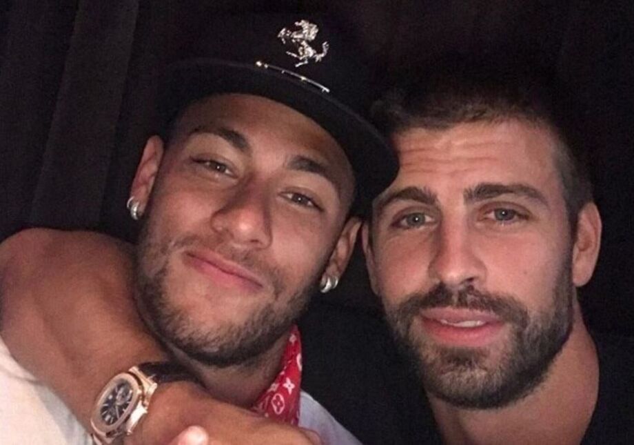 Piqué disse que já sabia que Neymar deixaria o Barcelona quando postou foto com a legenda 'se queda'