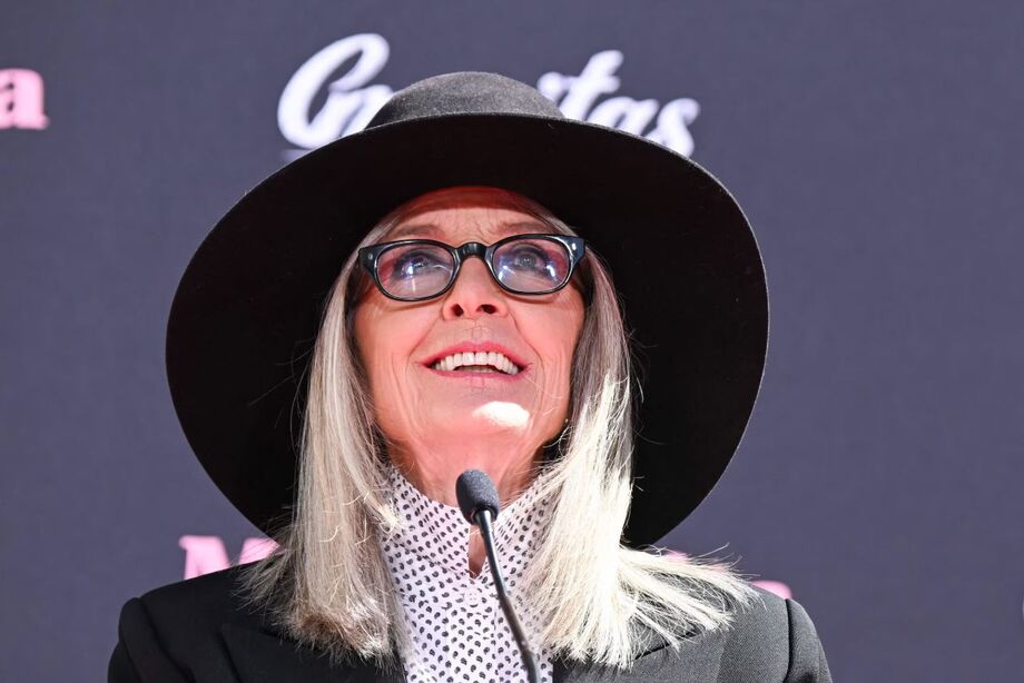 Diane Keaton, atriz premiada e ícone de estilo, morre aos 79 anos deixando legado marcante no cinema mundial.