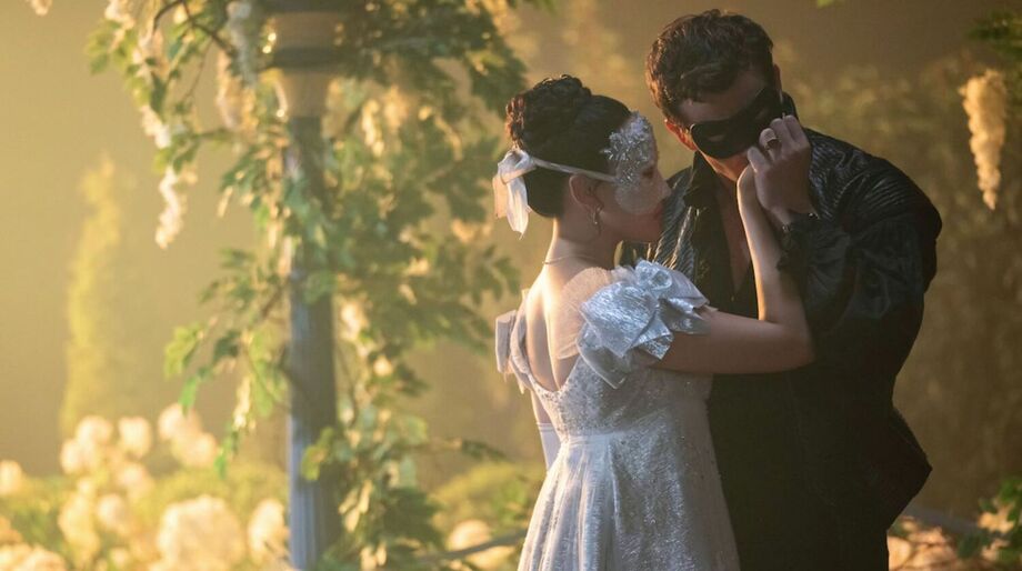 Luke Thompson e Yerin Ha interpretam Benedict e Sophie, protagonistas da 4ª temporada de 'Bridgerton'