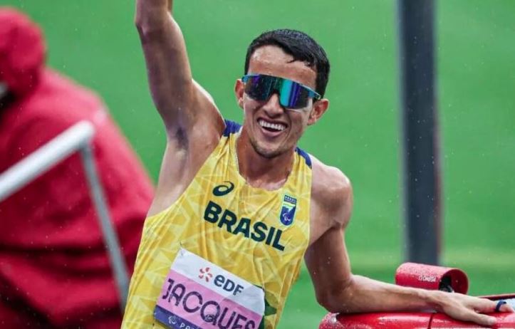 Sul-mato-grossense Yeltsin Jacques conquistou ouro nos 1.500m T11 no Mundial de Atletismo Paralímpico, em Nova Déli.