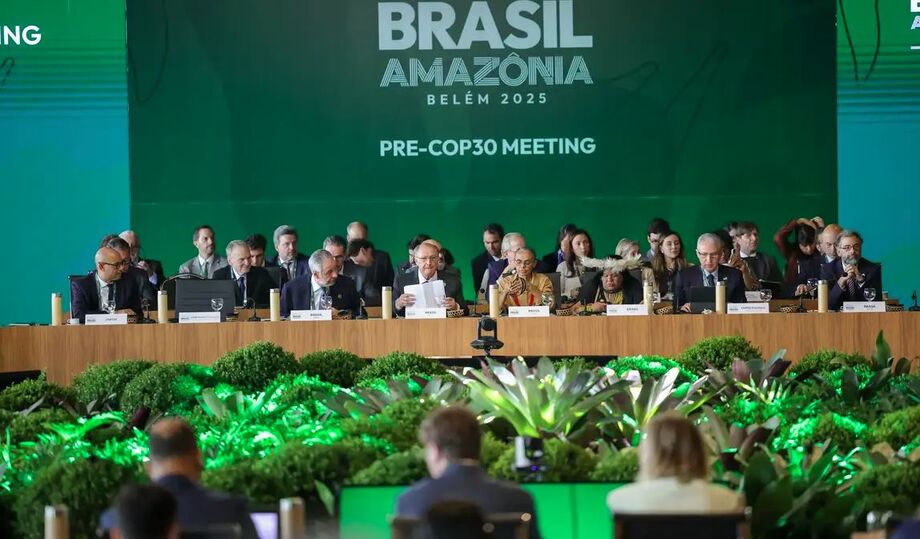 Representantes de cerca de 70 países participaram do encontro preparatório da COP30, nesta segunda-feira (13), em Brasília