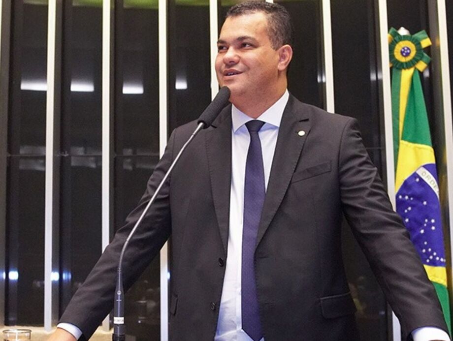 Deputado federal Dal Barreto (União Brasil-BA) foi alvo da Polícia Federal na Operação Overclean