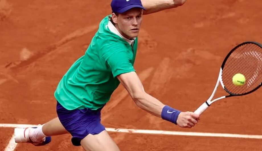 Após perder o US Open e a liderança do ranking, Sinner tenta defender título no Masters de Xangai.