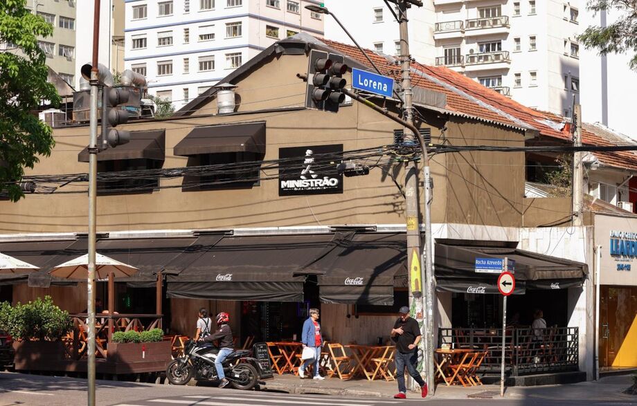 Fachada do Bar e Restaurante Ministrão localizado na Alameda Lorena, apontado em boletim de ocorrência como sendo um dos locais onde foram vendidas bebidas contaminadas por etanol.