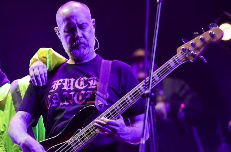 Sam Rivers, baixista e cofundador do Limp Bizkit, morreu aos 48 anos