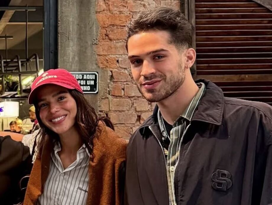 Bruna Marquezine e João Guilherme foram vistos juntos em restaurante de São Paulo e reacenderam rumores de volta do casal