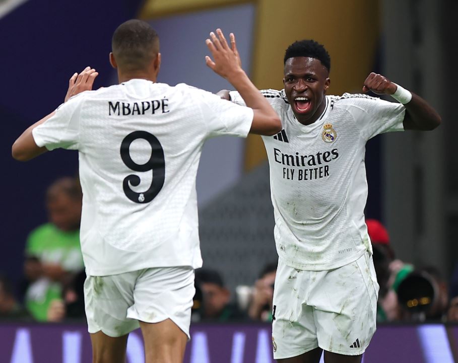 Vinícius Júnior entrou no segundo tempo, provocou expulsões e ajudou o Real Madrid a vencer o Getafe fora de casa