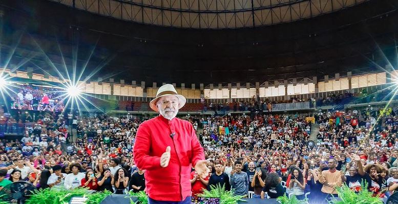 Lula defendeu independência latino-americana e criticou políticos durante encontro com estudantes em São Bernardo