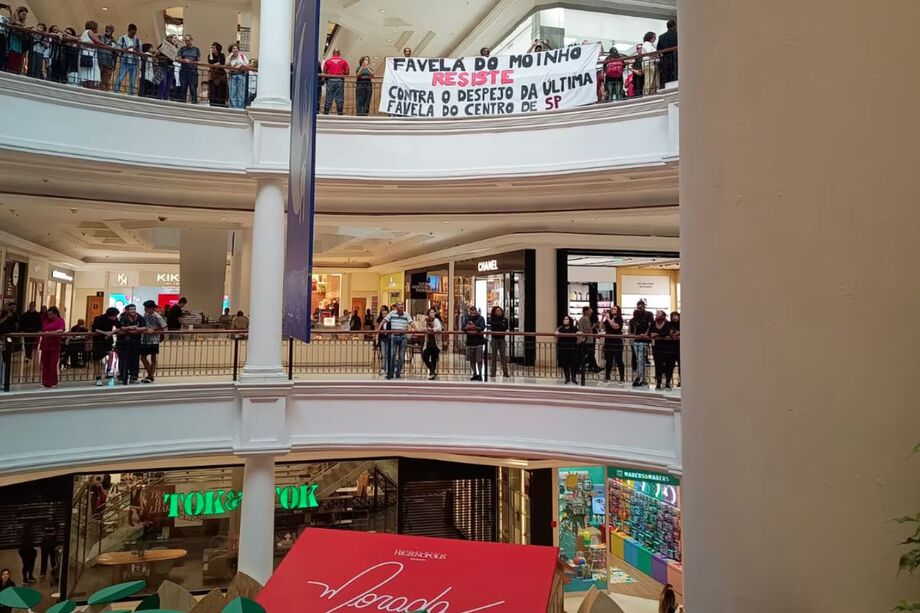 Caso rendeu protesto dentro do shopping.