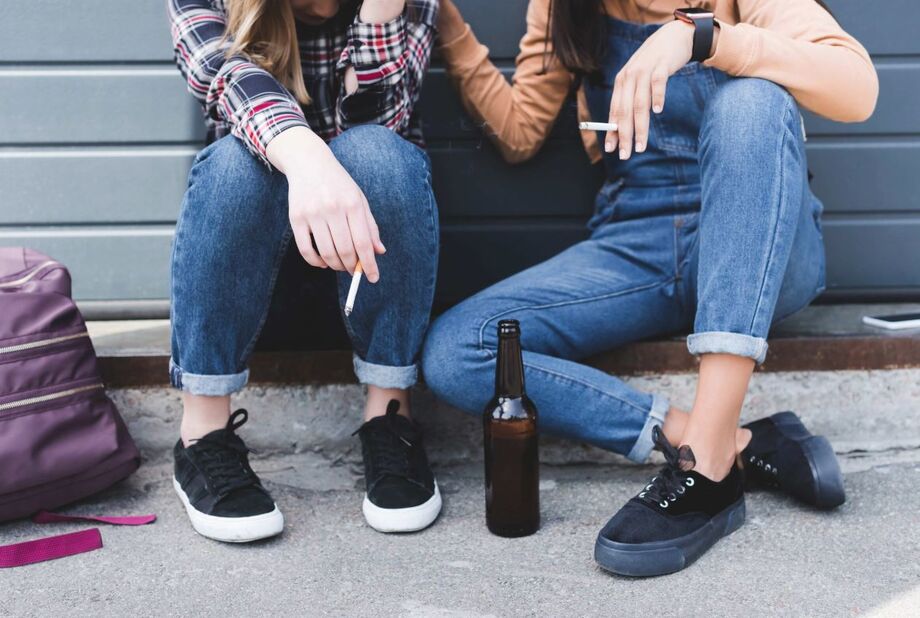 Pesquisa mostra fácil acesso dos jovens a produtos derivados do tabaco e bebidas alcoólicas