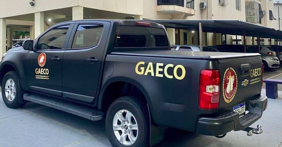Polícia cumpre 25 mandados de busca para desarticular plano de execução do PCC contra promotor e diretor de presídios
