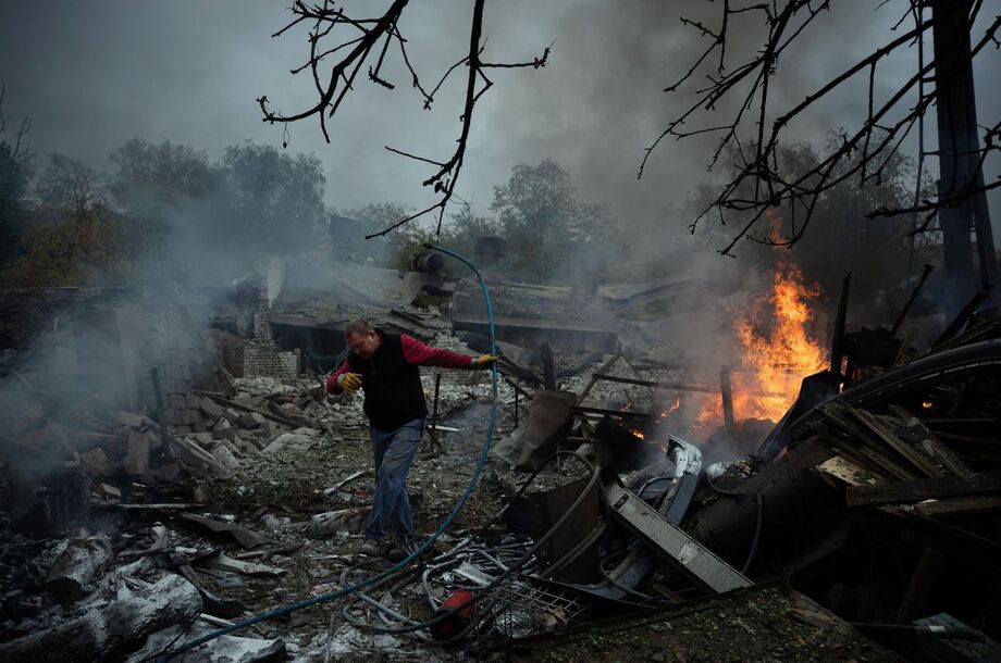 Ataque de drones russos deixa rastro de destruição em Donetski, no leste da Ucrânia, em 9 de outubro. Neste sábado, 25, capital ucrânia reportou ataques de drones da Rússia