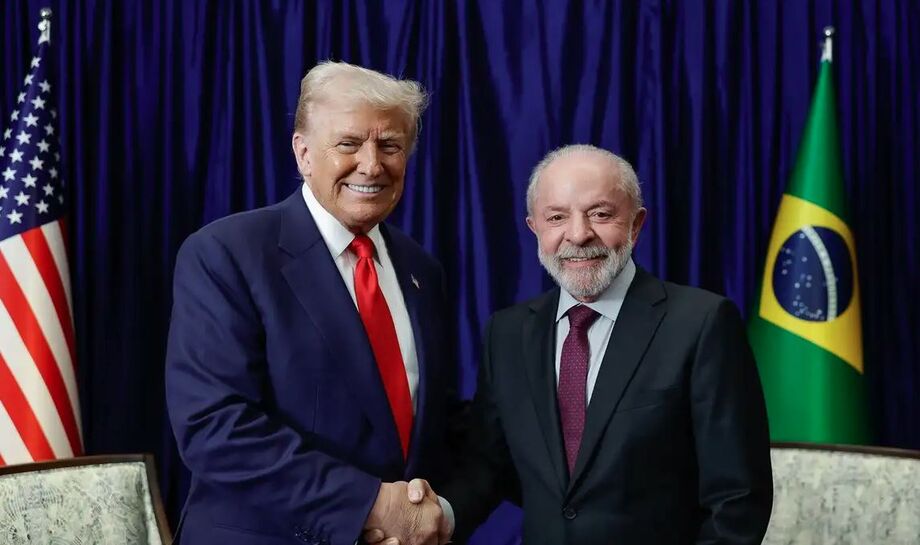 Presidente Lula se reúne com Donald Trump na Malásia para discutir fim do tarifaço contra produtos brasileiros