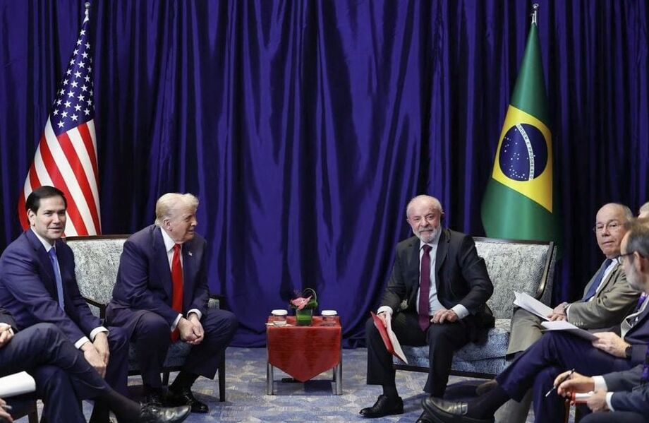 Lula e Trump se reúnem na Malásia; fala sobre Bolsonaro gerou repercussão entre aliados do ex-presidente