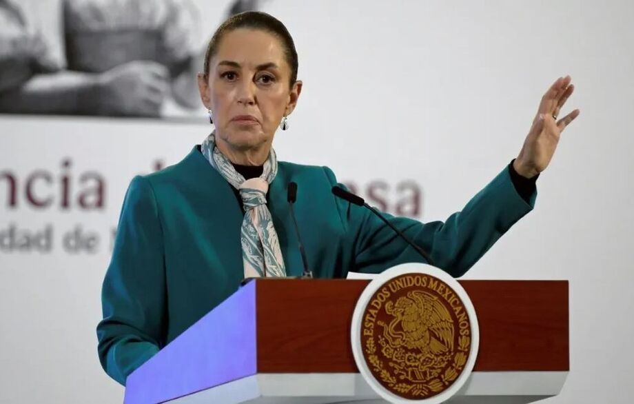 Claudia Sheinbaum durante coletiva no México: diálogo com EUA sobre comércio deve durar mais algumas semanas