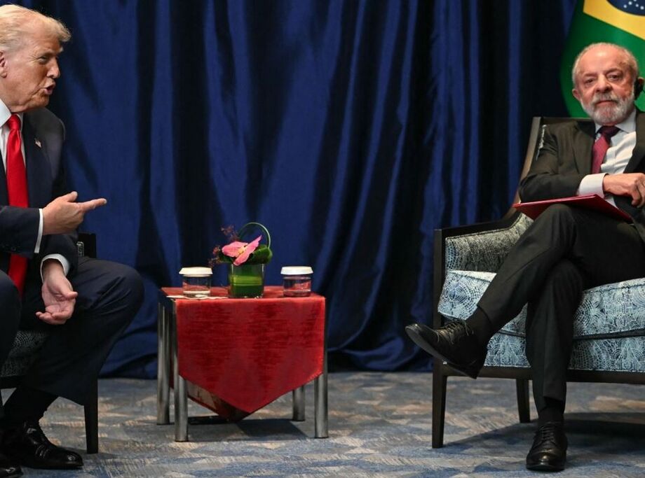 Lula e Trump se encontram na Malásia e reabrem canal diplomático direto entre Brasil e Estados Unidos