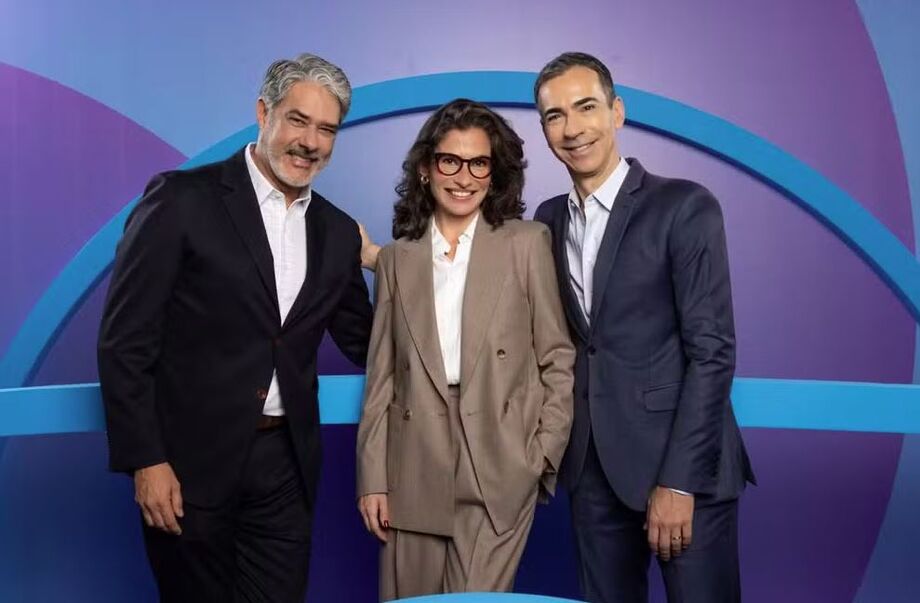 William Bonner se despede do Jornal Nacional após 29 anos; César Tralli assume a bancada ao lado de Renata Vasconcellos