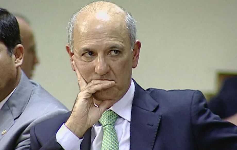 José Roberto Arruda permanece inelegível após STJ manter condenação por improbidade administrativa.