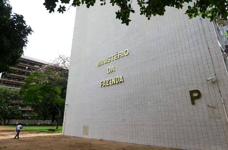 Tesouro Nacional aponta déficit primário de R$ 14,5 bilhões em setembro, alta de 166,6% sobre 2024.