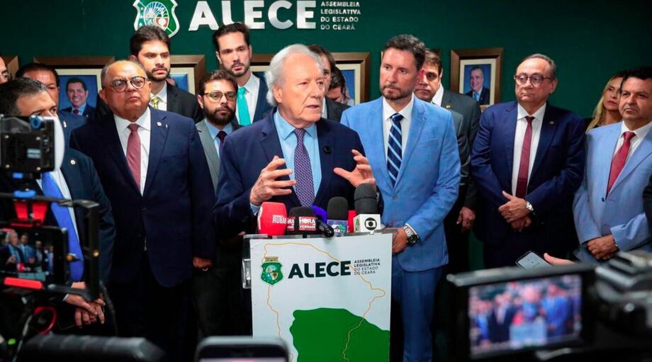 Ministro Ricardo Lewandowski nega participação do governo federal na operação da Penha e defende comunicação institucional.