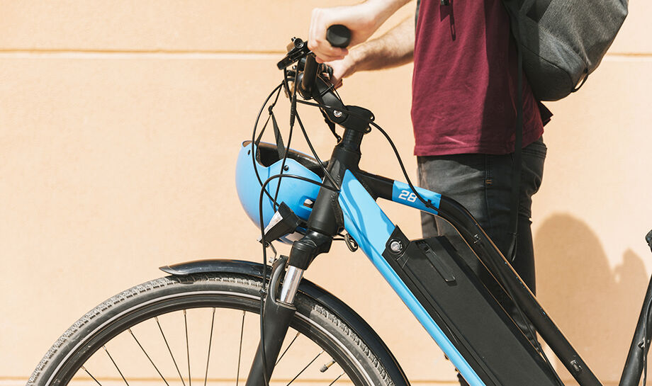 Agetran e forças de segurança discutem criação de lei para regular o uso de patinetes e cicloelétricos em Dourados