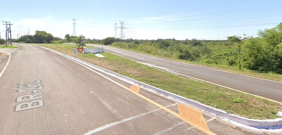 Trecho da rodovia BR262 na região de Corumbá (MS),