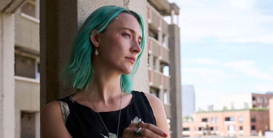 Saoirse Ronan em seu novo filme, 'De Volta ao Mar', disponível na HBO Max.