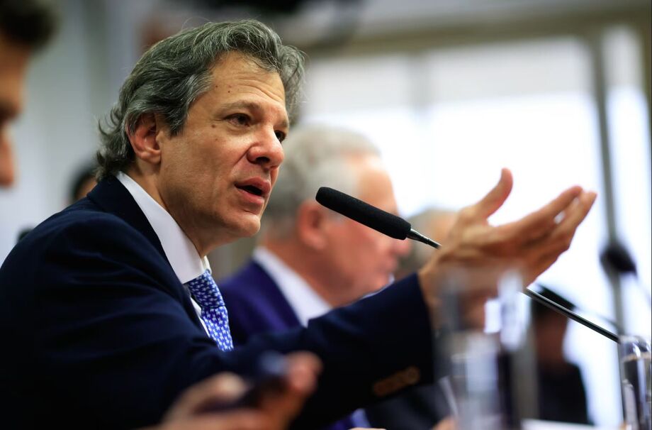 O ministro da Fazenda, Fernando Haddad, durante audiência pública da Comissão Mista que analisa a MP 1303, no Senado Federal, em Brasília.