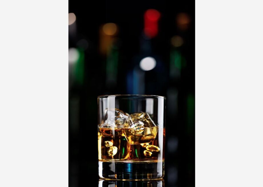O Ministério da Saúde registrou, até este sábado, 195 notificações de intoxicação após ingestão de bebida alcoólica em todo o País.