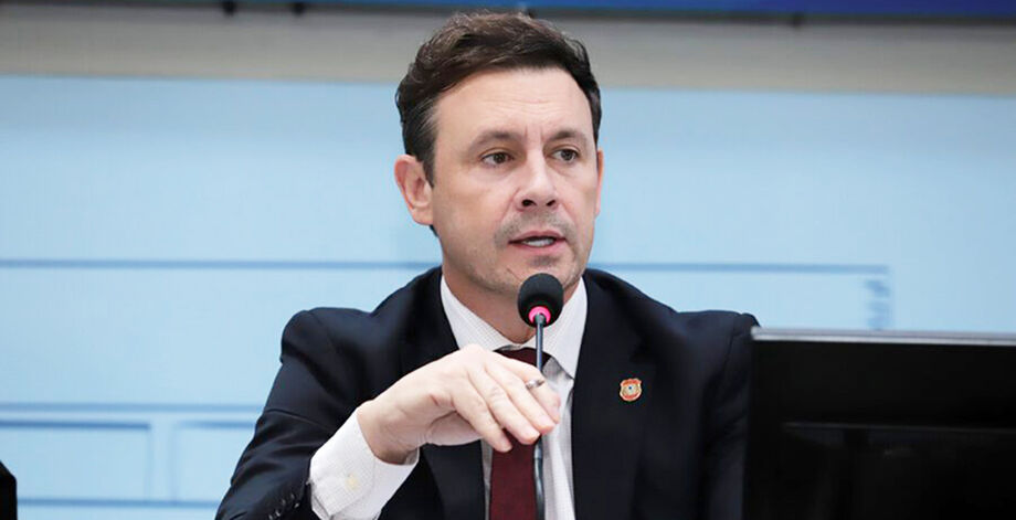 Vereador André Salineiro reafirma defesa da proposta que proíbe atletas trans em esportes femininos