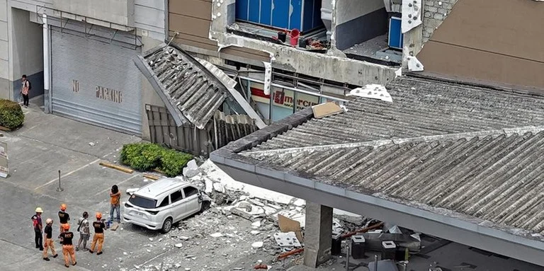 Terremoto deixa mortos