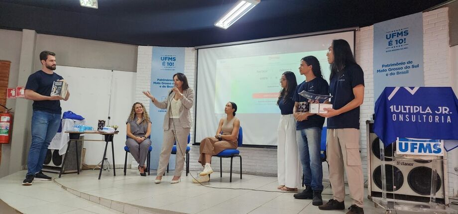 Jucli Stefanello é professora, advogada, diretora de Clientes da Cassems e autora do livro Herança de Força